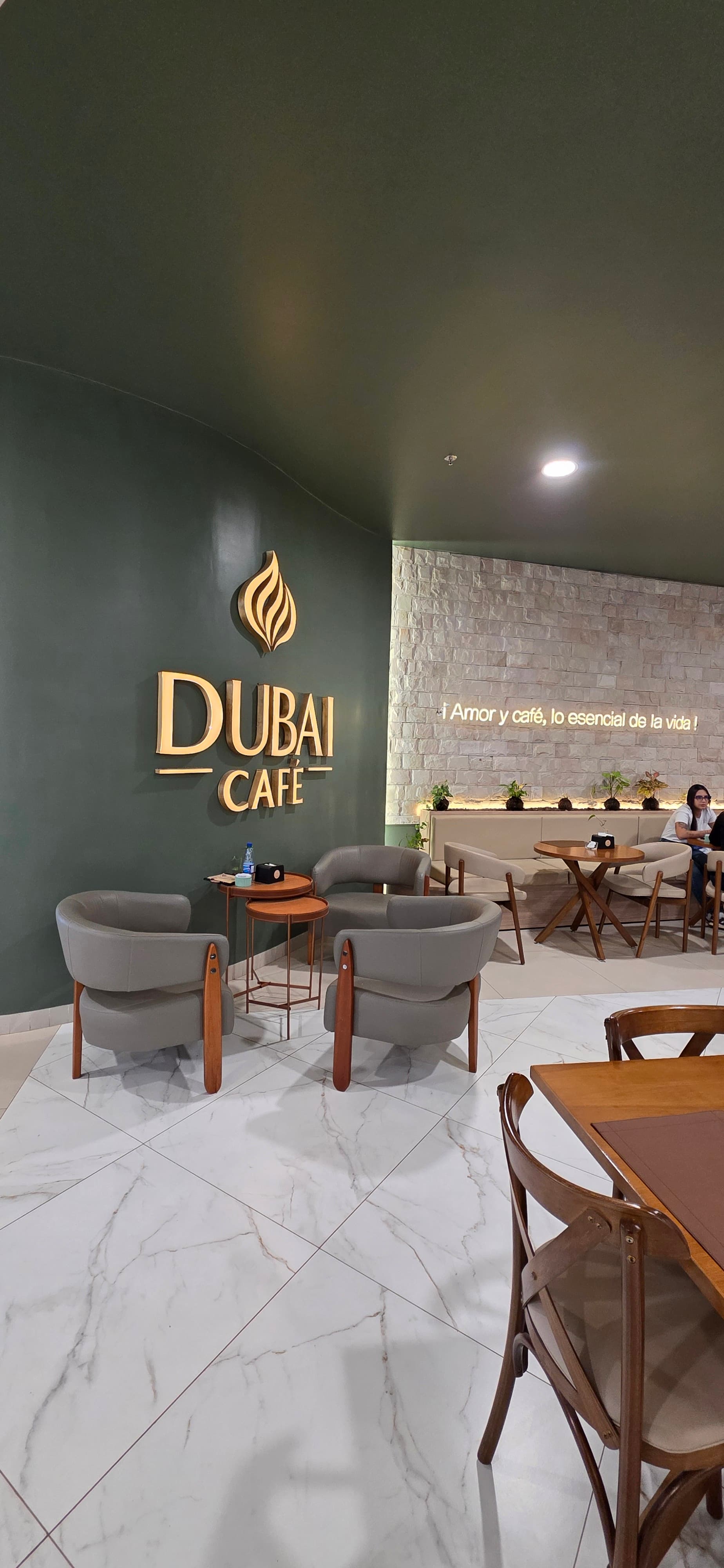 Capa da loja Dubai Café