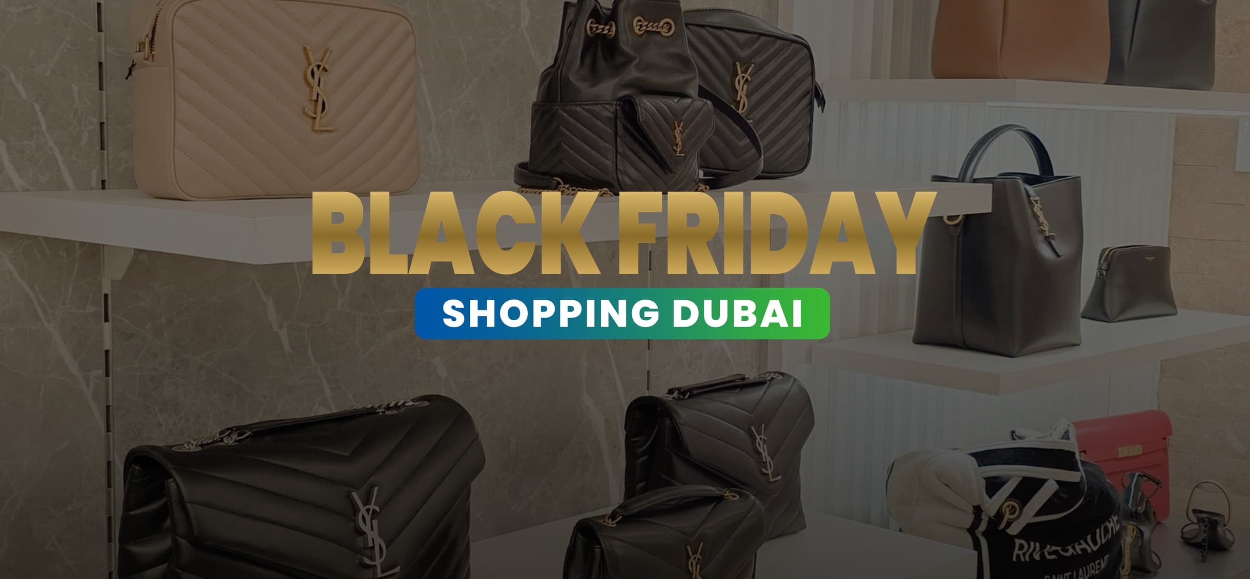 Vitrine de bolsas de grife em loja do Shopping Dubai, com a chamada Black Friday